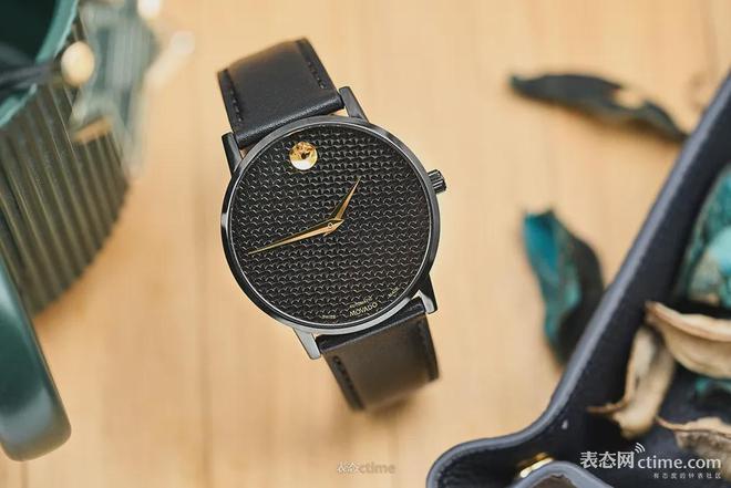 好了！热门冰蓝面、吸睛鹦鹉绿超高颜值爱了k8凯发入口年轻人的第一块表从这里选就(图19)